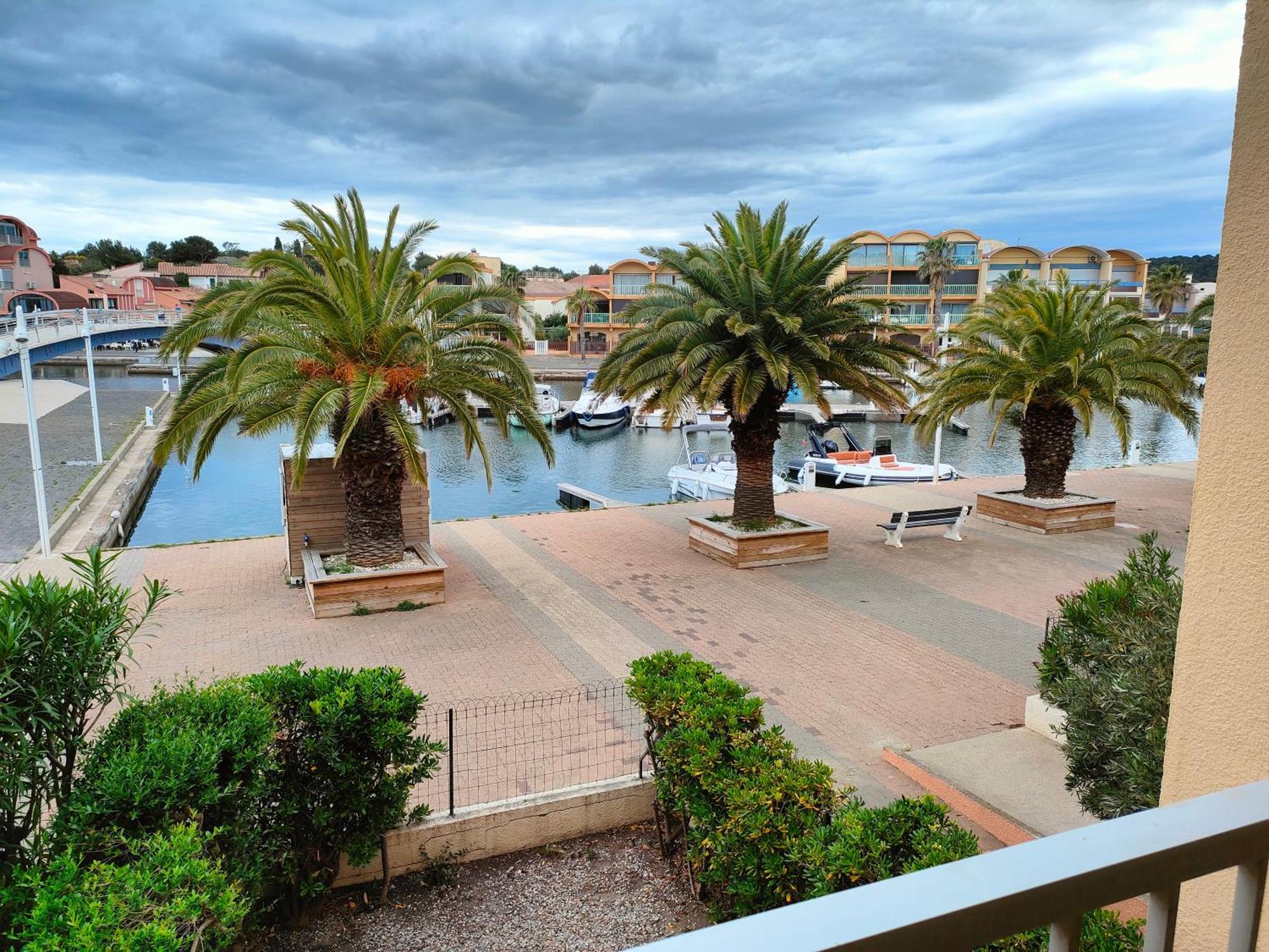 Gruissan, Studio Cabine, Au Calme Vue Degagee Sur Marina Esterno foto