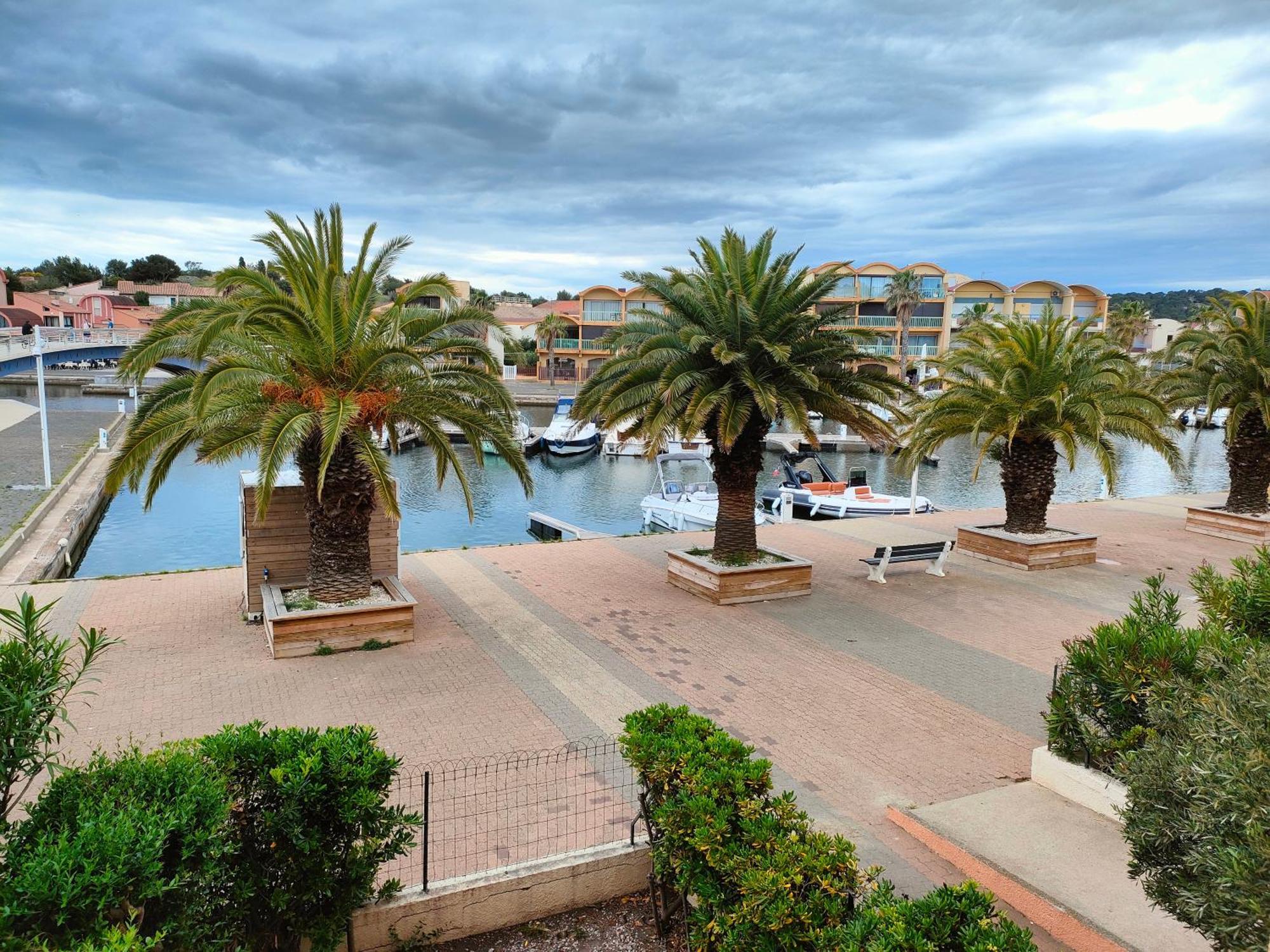 Gruissan, Studio Cabine, Au Calme Vue Degagee Sur Marina Esterno foto